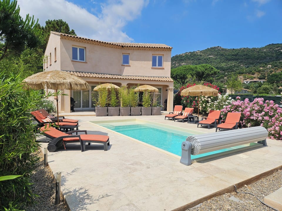 Maison Laurier Rose ~ Cote d'Azur with pool+airco, nearby beaches and St.Tropez House in Sainte-Maxime