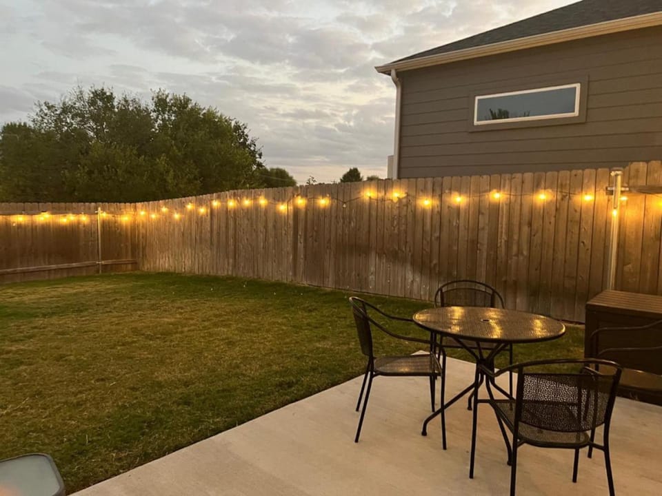 Spacious 2BR + Flex Room Home | Near Tech Campuses House in Pflugerville