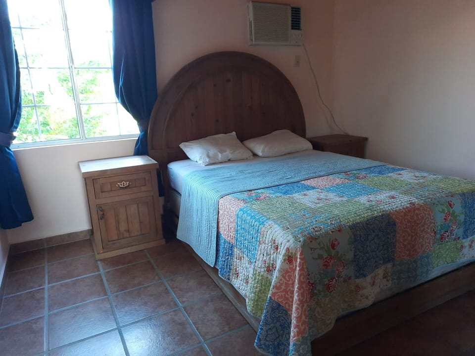 2 1/2 blocks from beach. Apartment in San Felipe