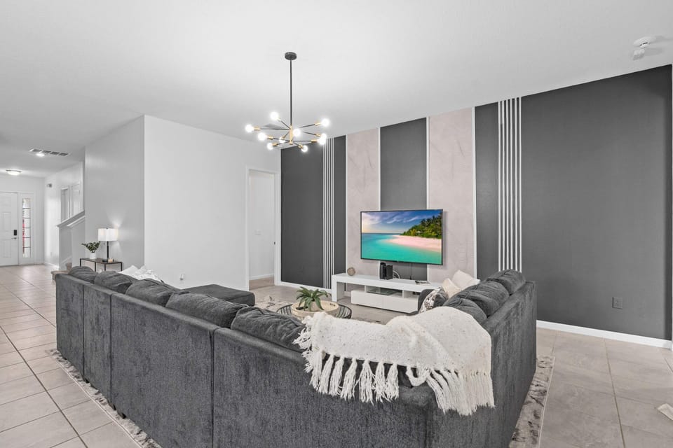 The Grand Paradise – 12BR Resort Home House in Kissimmee
