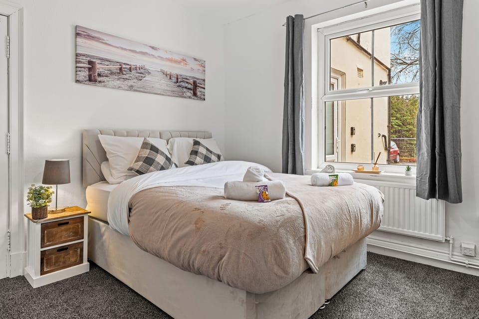 Long Term Stays, Warrington Centre, 3 Bed House House in Warrington