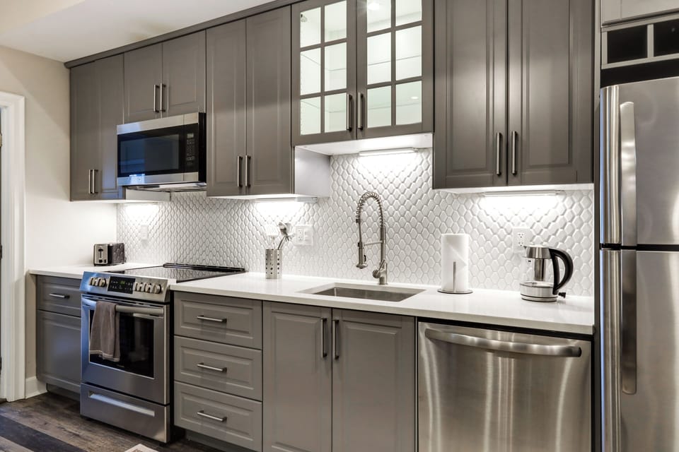 Kitchen | Main Level