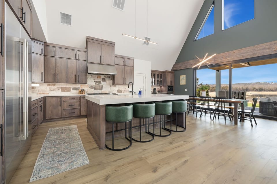 Fully stocked kitchen with all the essentials you need to create your favorite meals.