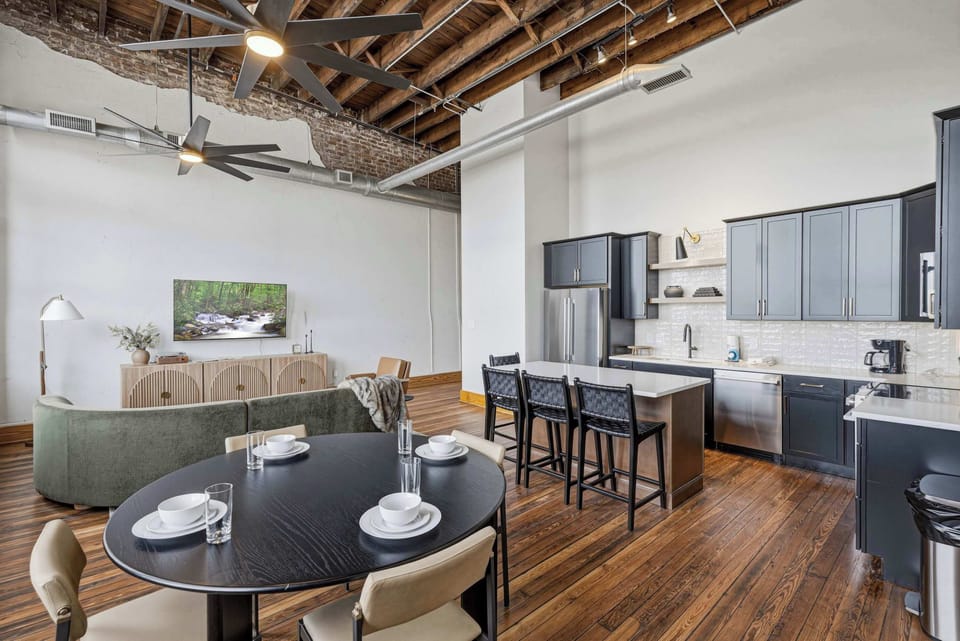 Defined by height, texture, and flow. A seamless blend of historic character and modern design, framed by soaring ceilings and rich architectural detail.