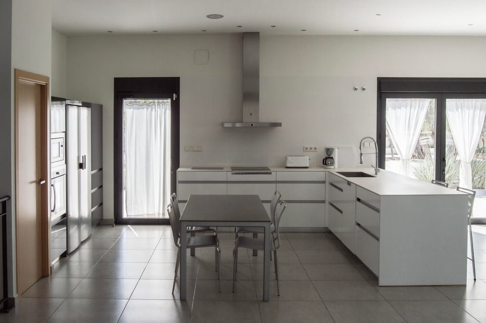 Casa Ester: Rural Retreat with Private Pool, Garden & BBQ near Toledo's Historic Center House in Community of Madrid