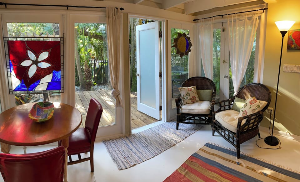 HALF PRICED ! Zen Romantic Cottage - Best Of Coconut Grove/Pets Cottage in Coconut Grove
