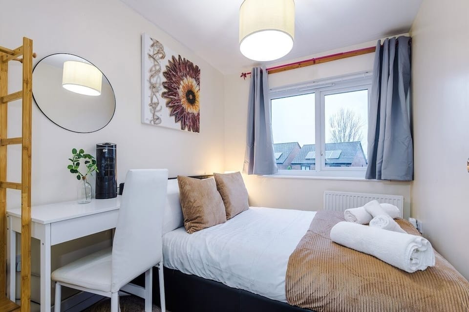 Cosy 3BR House Near Etihad & City Centre| Parking House in Manchester