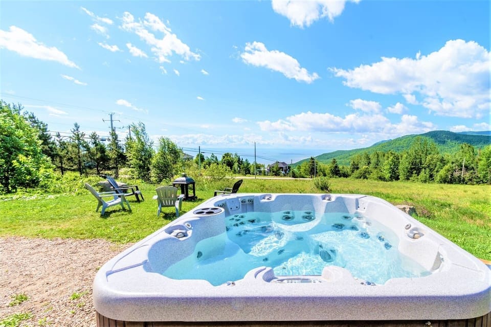 Magnifique vue sur la nature, les montagnes et le fleuves!