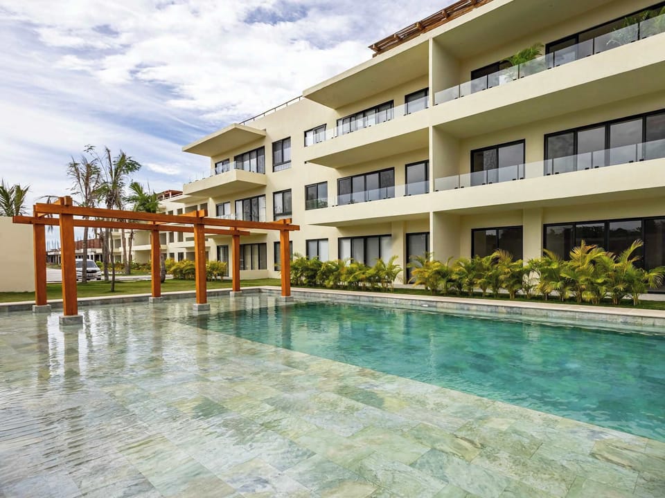 2BR retreat w/ pool & gym Apartment in State of Nayarit