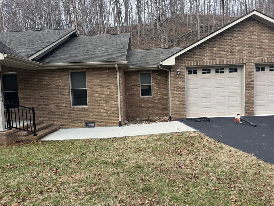 "Mountain Retreat Near Cascade Falls & Virginia Tech - Apartment in West Virginia