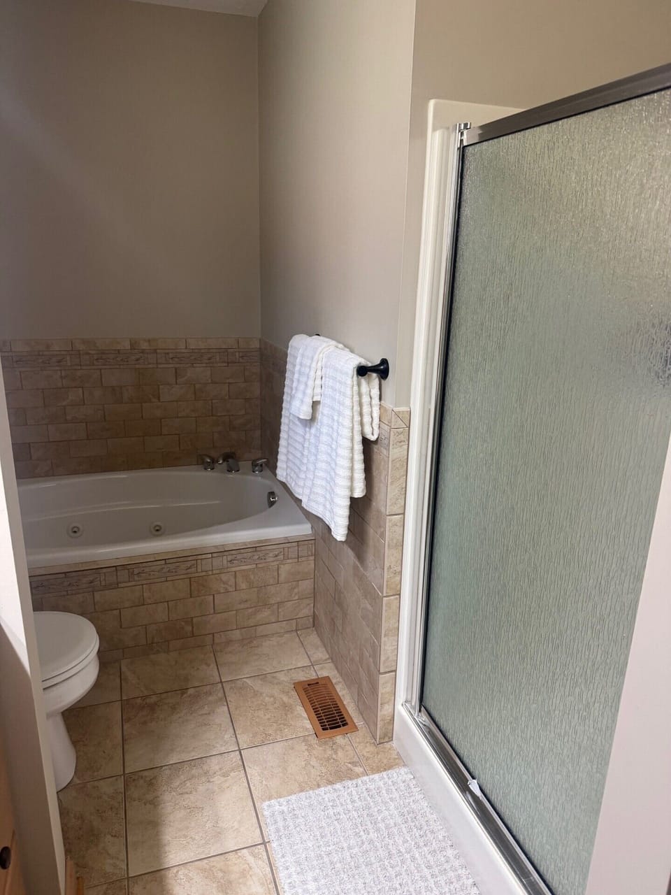 "Mountain Retreat Near Cascade Falls & Virginia Tech - Apartment in West Virginia