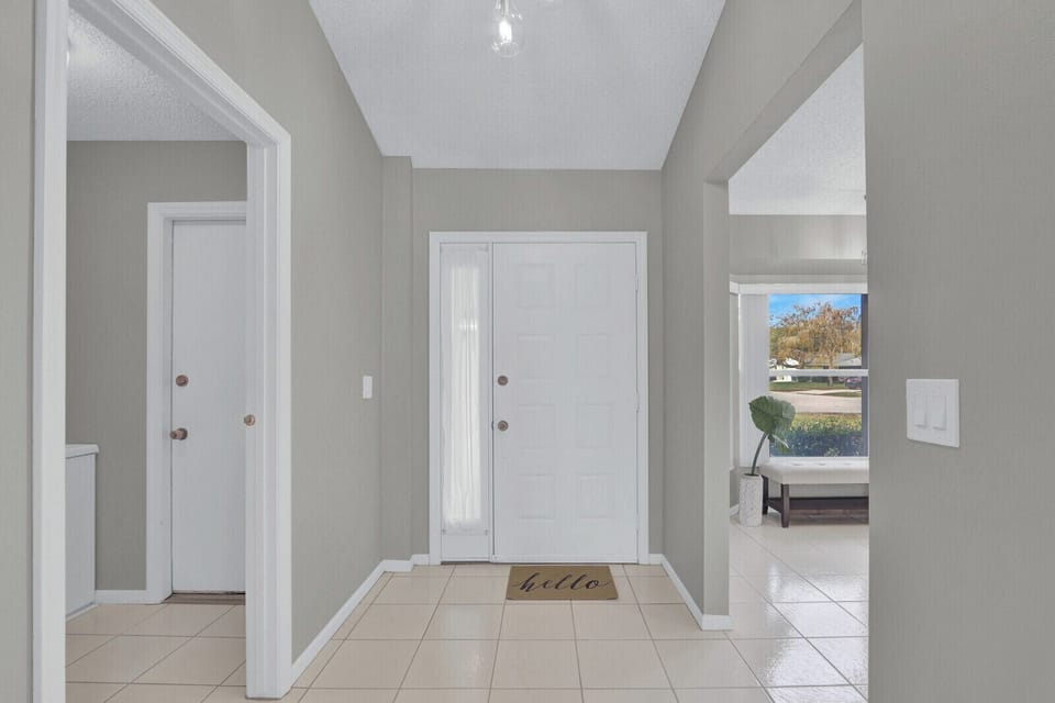 Bright 3/2 Equestrian Home/10 Min to WEF & Polo House in Wellington