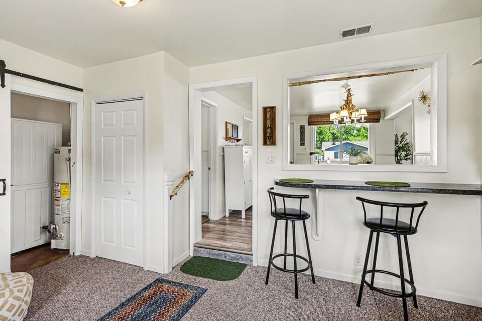 Back Lounge | Pass-Through Bar | Utility Room Connection