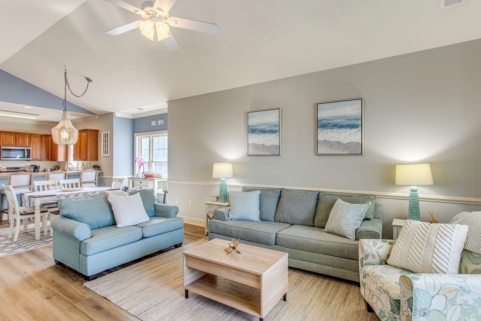 Living Room | Free WiFi | Central Heating & A/C | Queen Sleeper Sofa