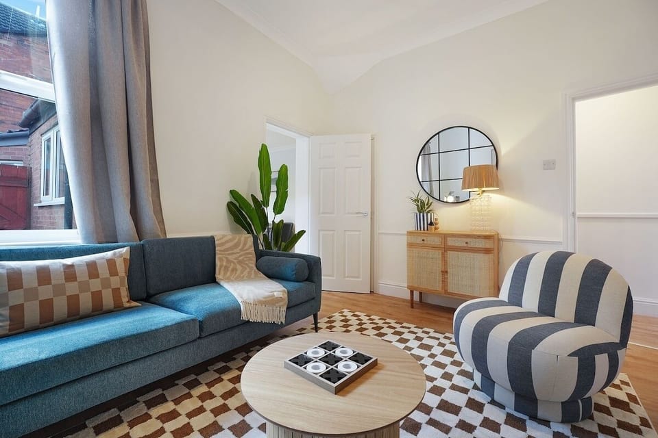 Spacious 4BR in Hinderwell House in Hull