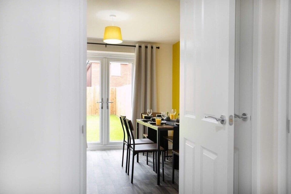 3 Bedroom Home In Warwickshire, United Kingdom House in Rugby