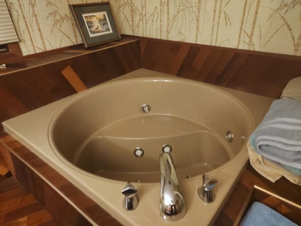 2 Person Hot Tub