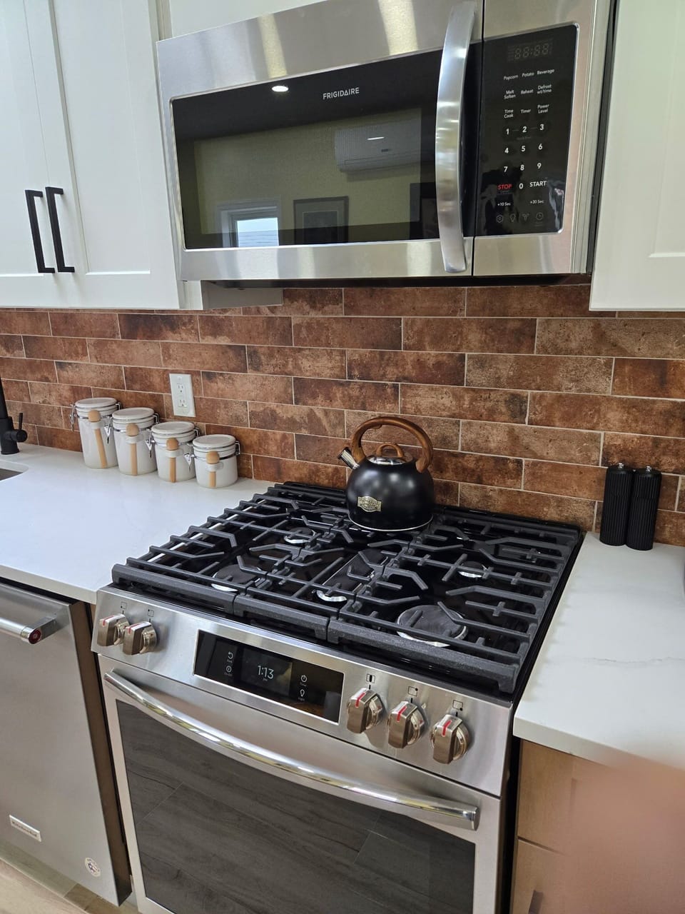 Kitchen - Gas stove with Tea kettle