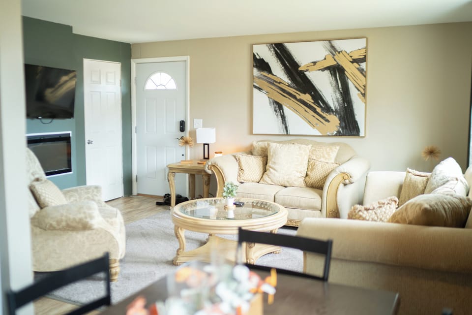 Cozy 6 Guest Stay in Central Billings- minutes to downtown, hospitals & Metra House in Billings