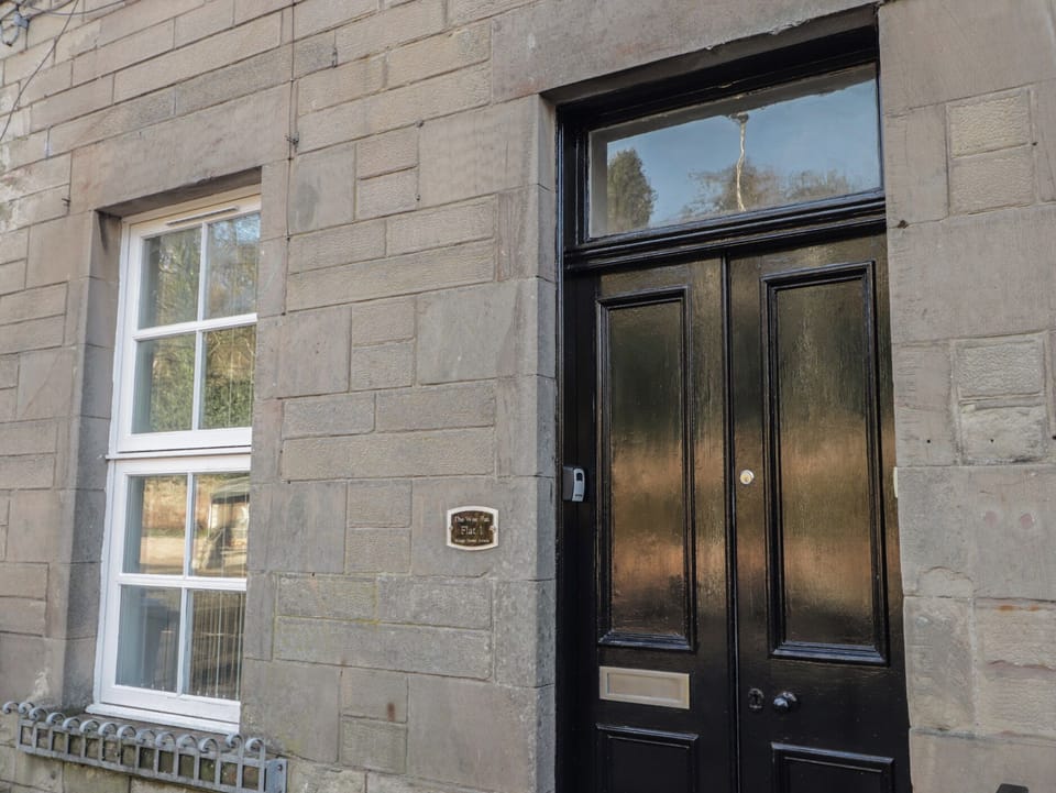 WEE FLAT in Fortrose Cottage in Scotland