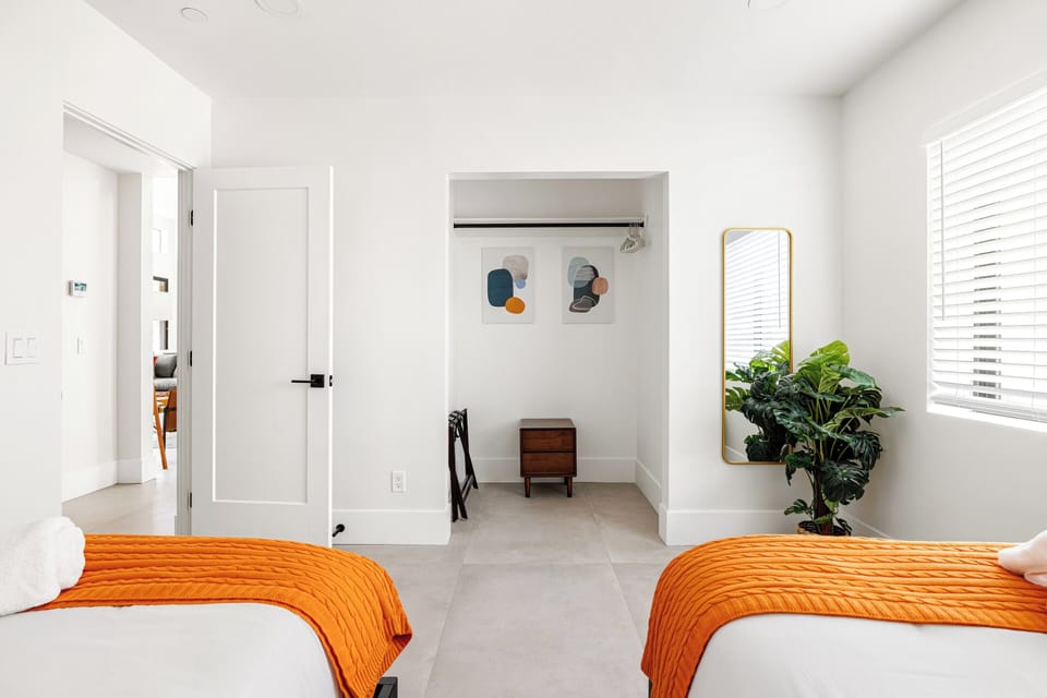 Bedroom 3: Two Full Beds