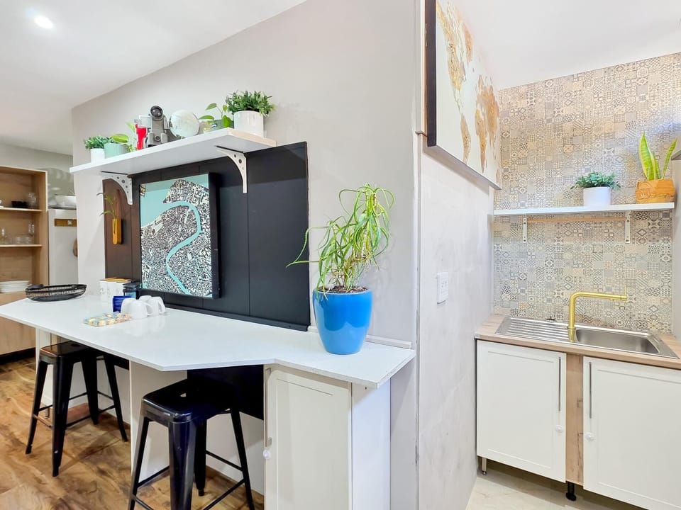 Green Point 3 Bedroom with Ensuites & Braai (35709)