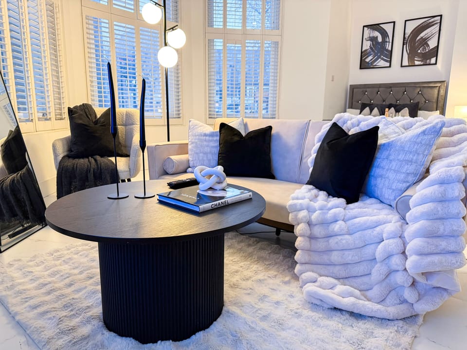 Stunning Bright Modern Victorian Living Near Knightsbridge Apartment in City of Westminster
