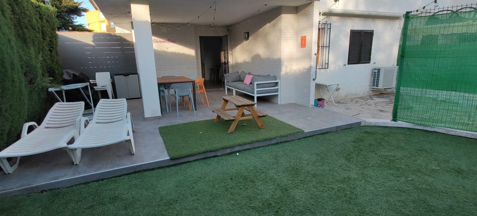 Spacious 3-Bedroom Apartment Just Steps from the Beach with private garden Apartment in Xàbia