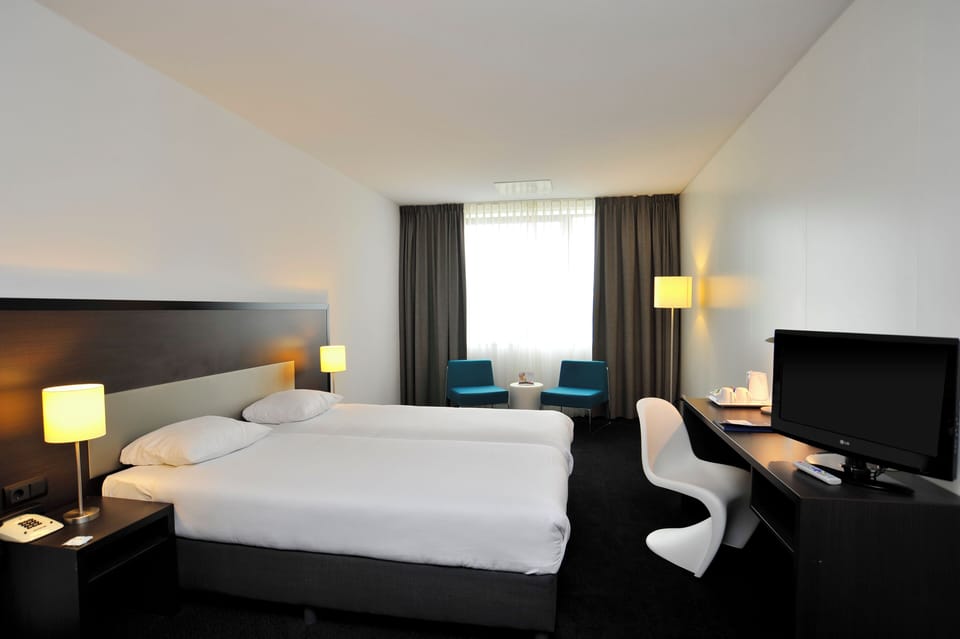 Unit with 2 Twin size beds