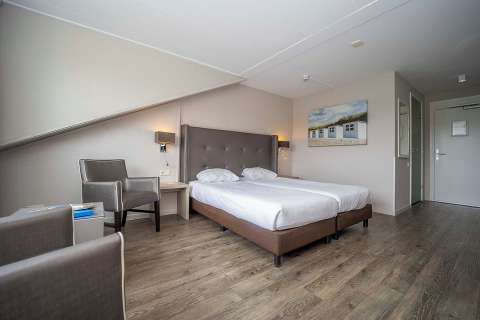 Unit with 2 Twin size beds