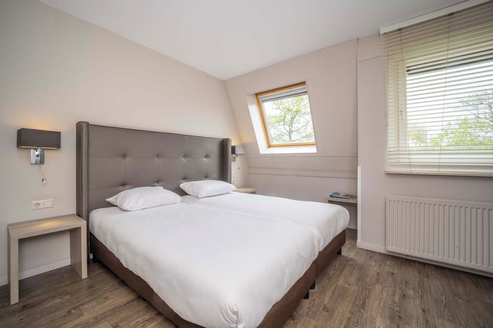 Unit with 2 Twin size beds