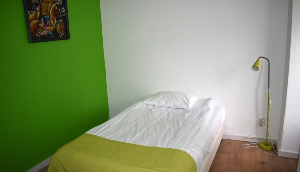 Unit with 4 twin beds. Exact unit will be assigned upon arrival. Views, colors, and decor may vary.