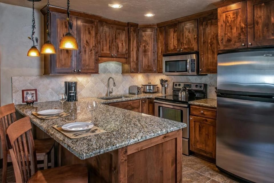 1 Bedroom Luxury Ski-in Ski-out Resort Resort in Breckenridge