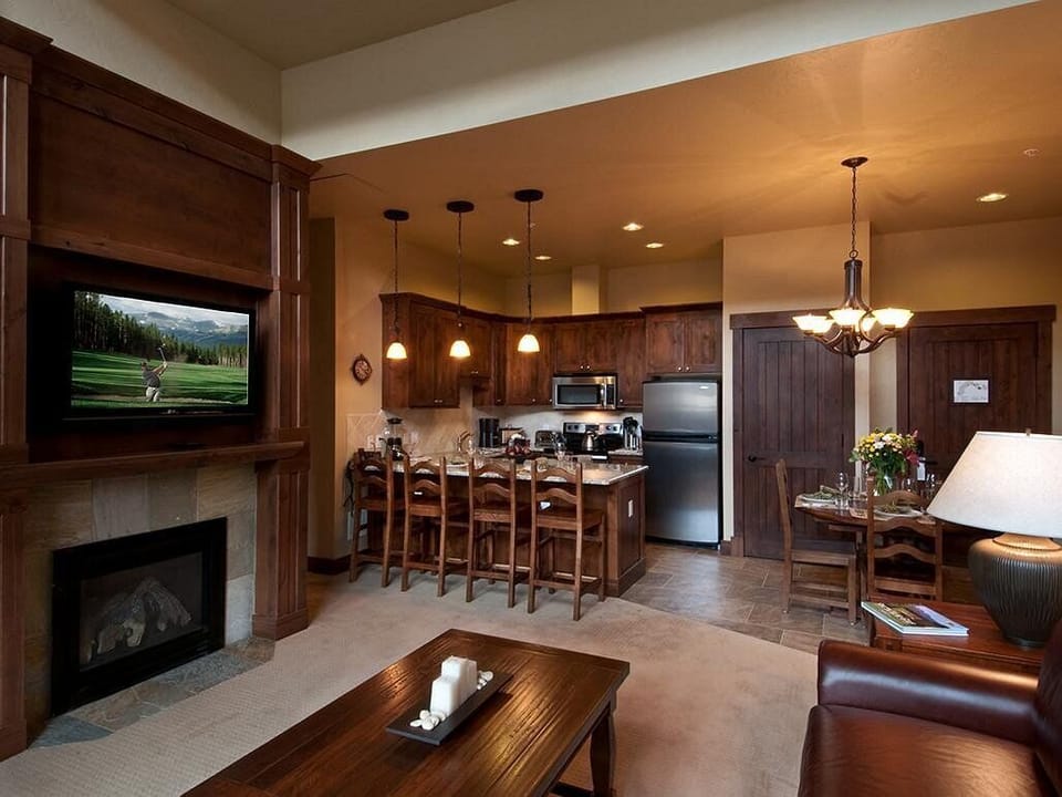 1 Bedroom Luxury Ski-in Ski-out Resort Resort in Breckenridge