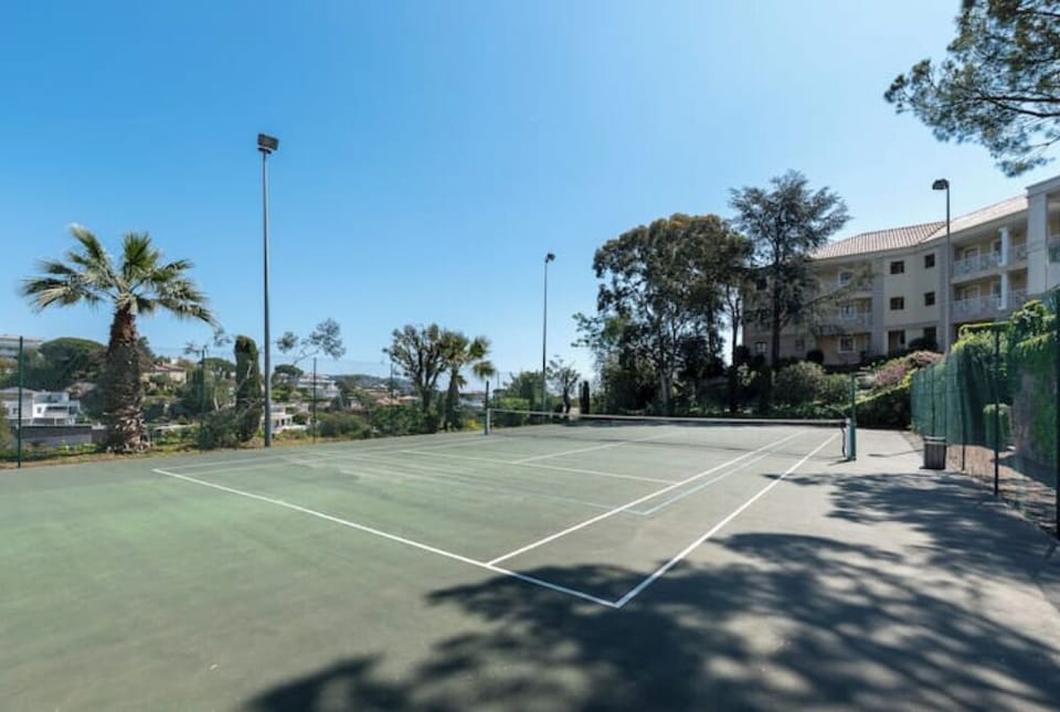 Sport court