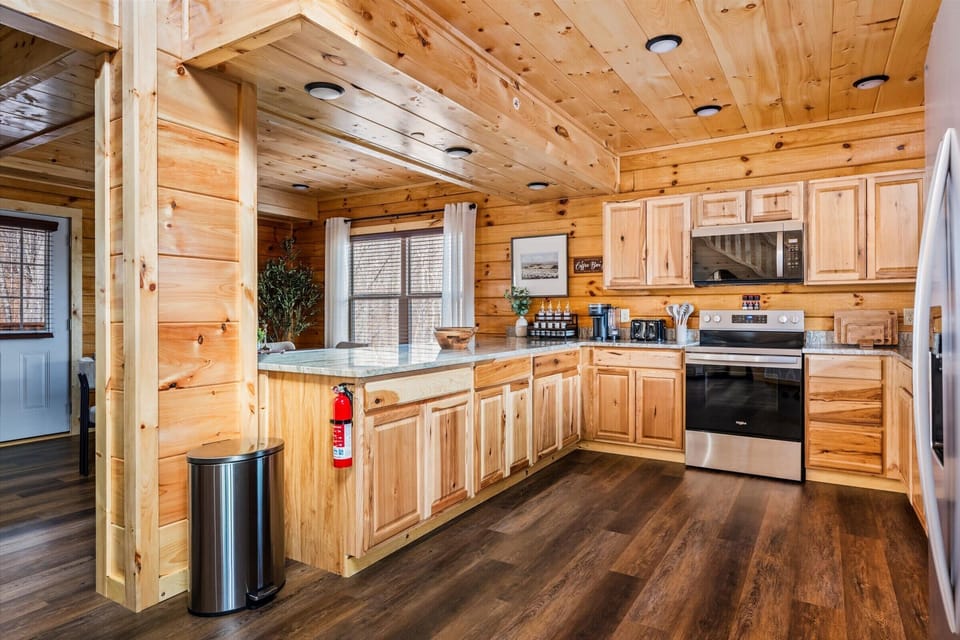 Cook, chat, snack, repeat—this kitchen makes every meal a mini celebration.