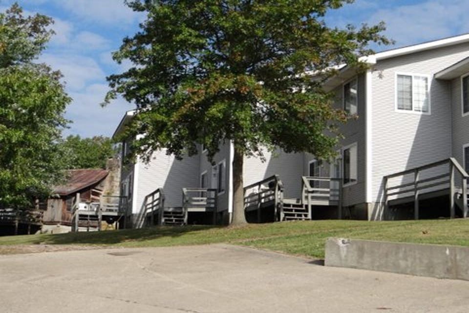 Head line Big Bear Resort on Kentucky lake 7 House in Lake Barkley