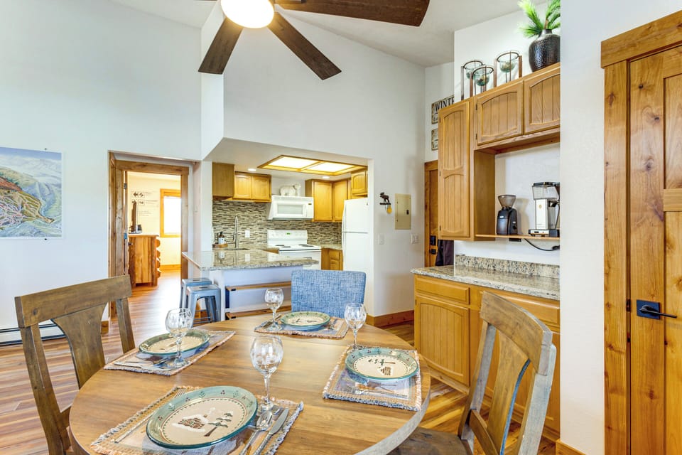 Dining Area | Kitchen | Coffee Maker