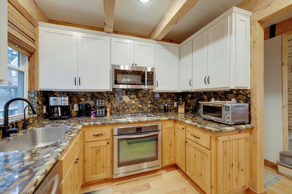 Kitchen | 1st Floor