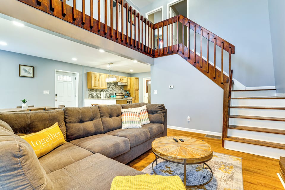 Tobyhanna Vacation Rental | 3BR | 2BA | 1,260 Sq Ft | Stairs Required