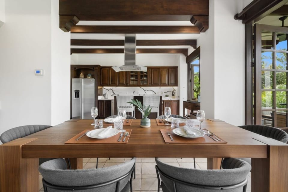 Open plan dining kitchen area