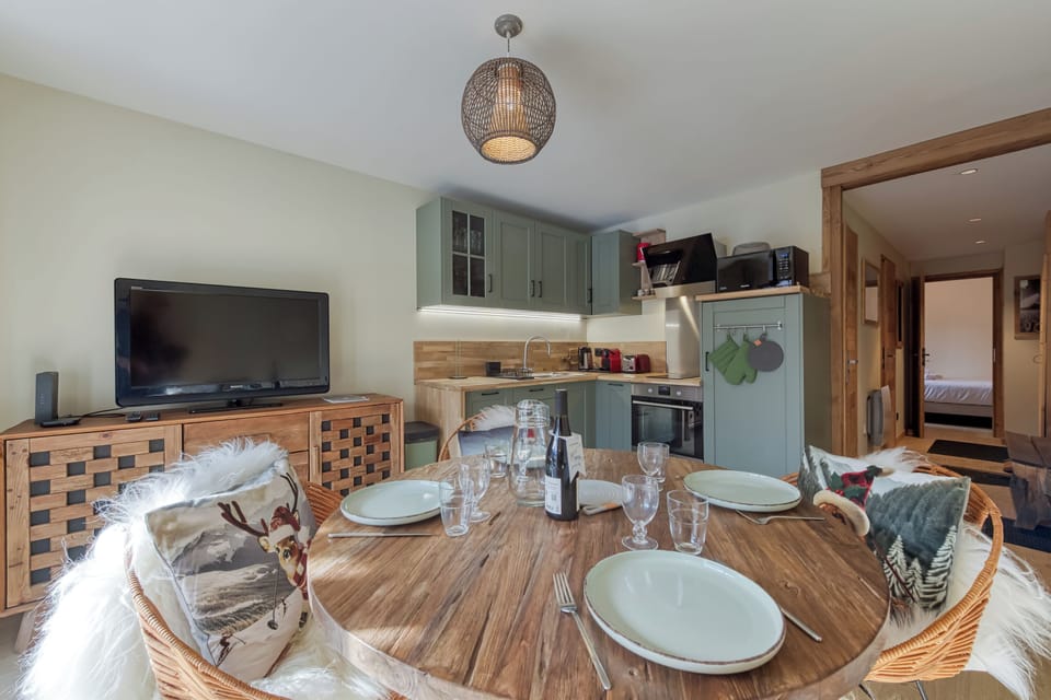 Kitchen and dining area