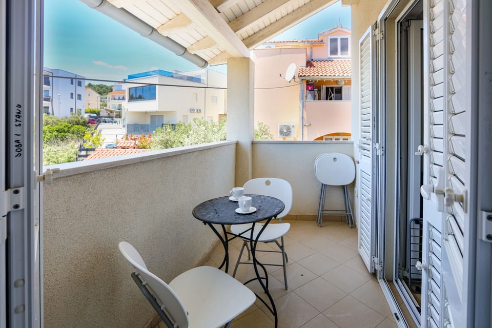 Balcony 2