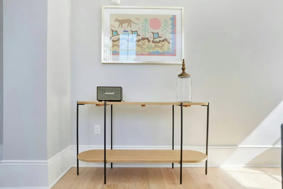 Charming decor in the hallway.