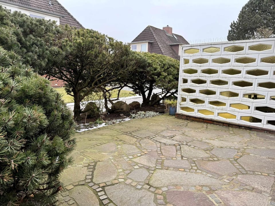 Haus Kröger - Holiday home for up to 5 people, terrace, parking space, WLAN in House in Wenningstedt-Braderup