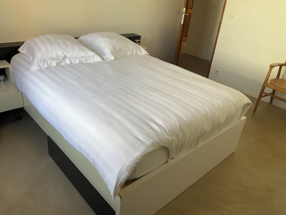 Contemporary villa 10 minutes from the beach House in Cogolin