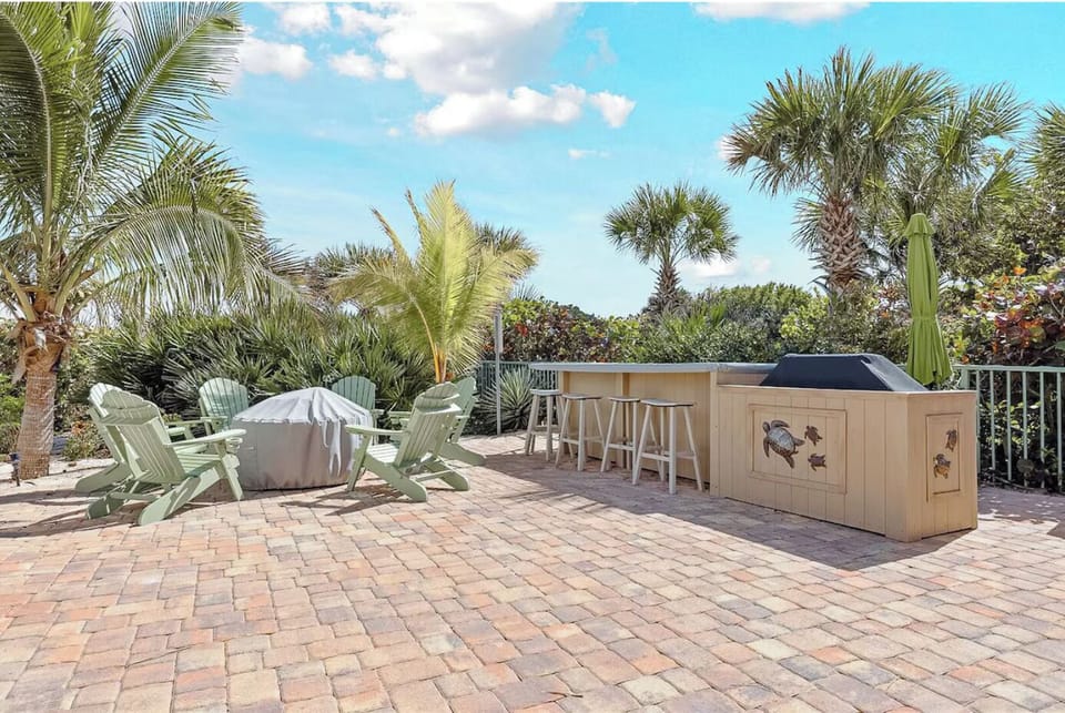 Outdoor kitchen