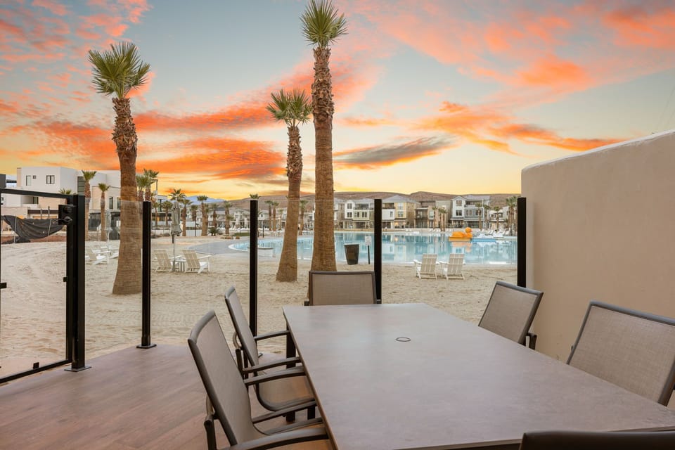 Unit A - Outdoor Seating