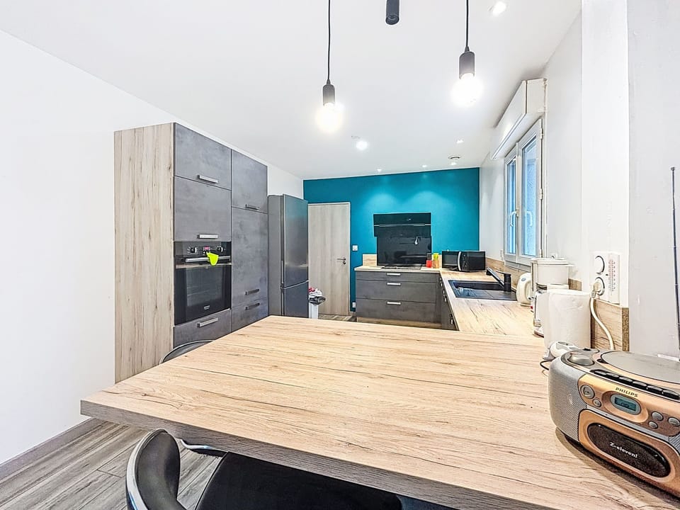 Kitchen / Dining Room