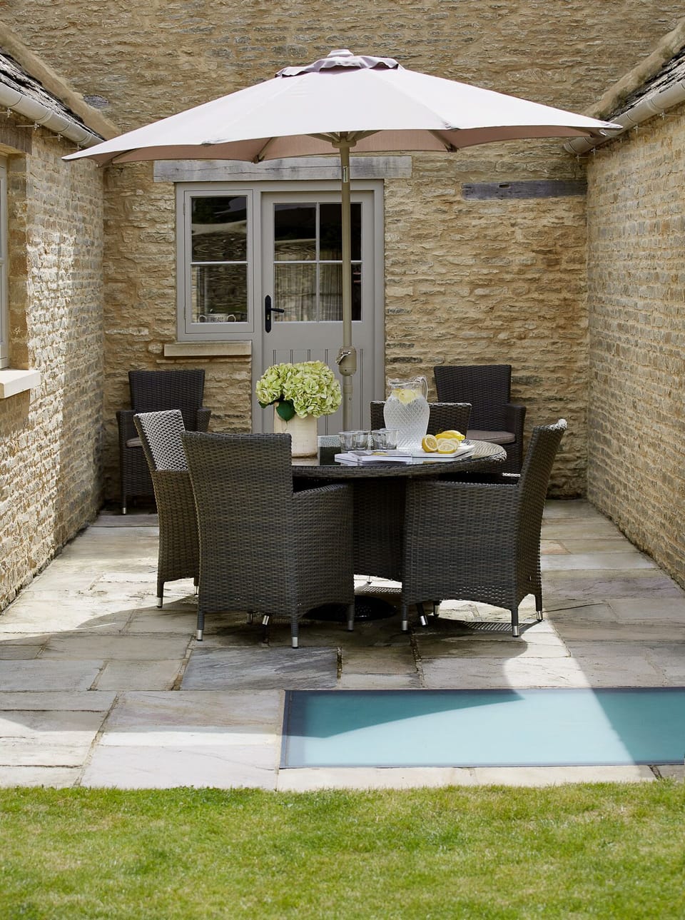 Garden Furniture 